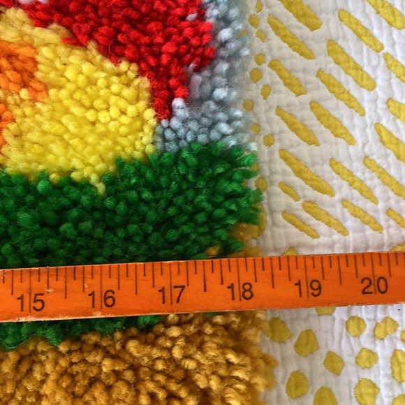 80s Smurf Mushroom 🍄 Latch hook wall Hanging - Picture 5 of 6